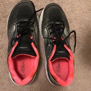 Running shoes